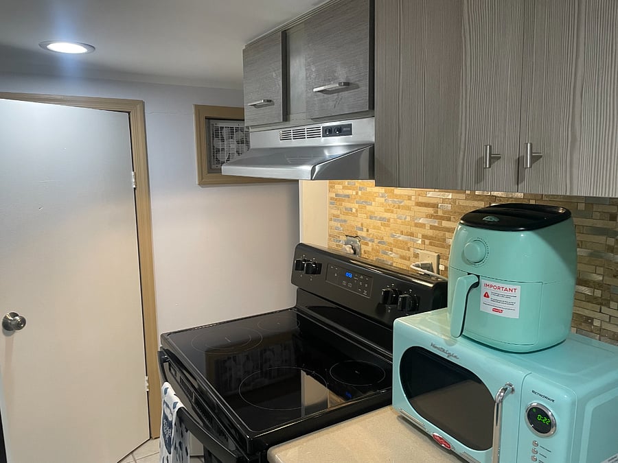 Furnished Finder property 681000_1 photo 8