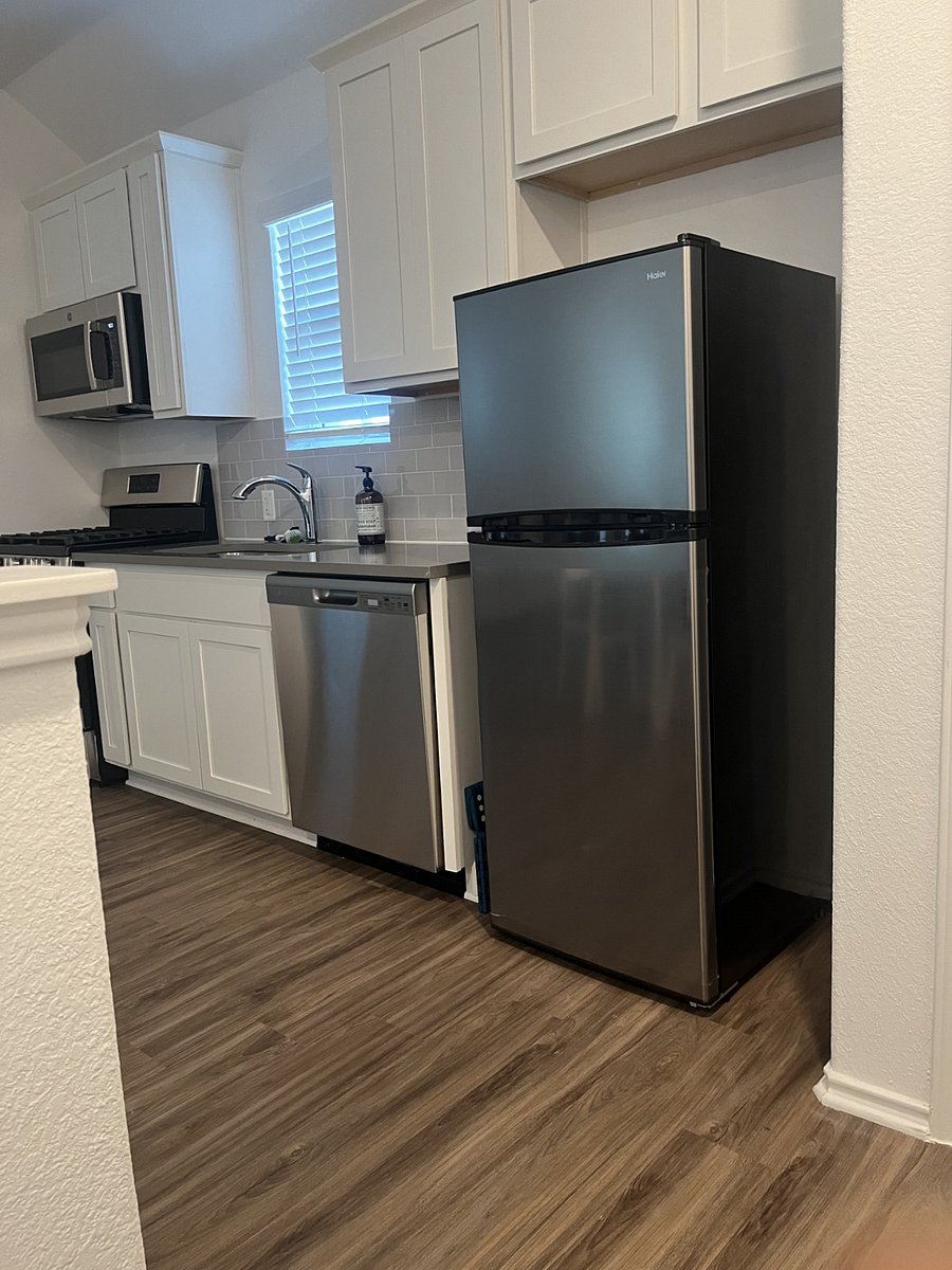 Furnished Finder property 681060_1 photo 5