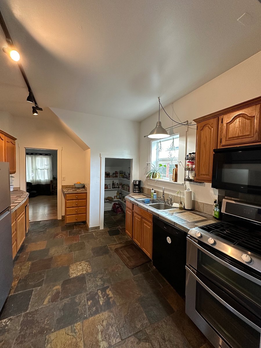 Furnished Finder property 681152_1 photo 4