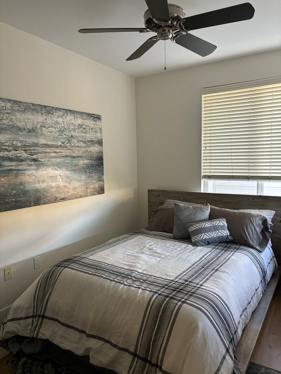 New queen mattress and linens