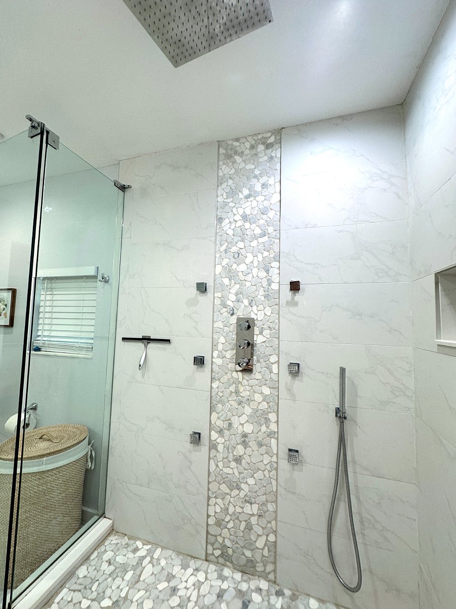 Rain shower head + side jets + spray head