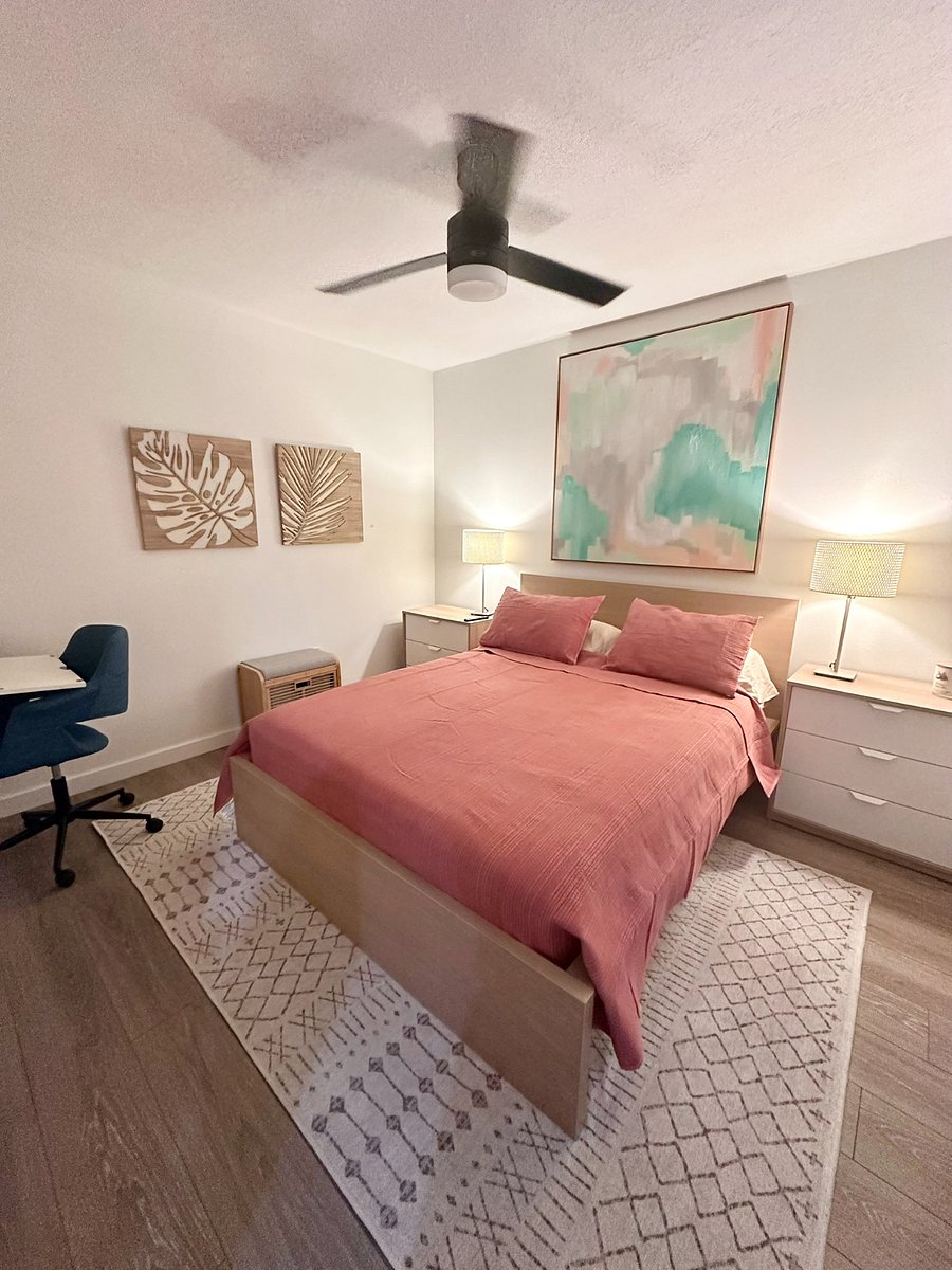 Queen size bed