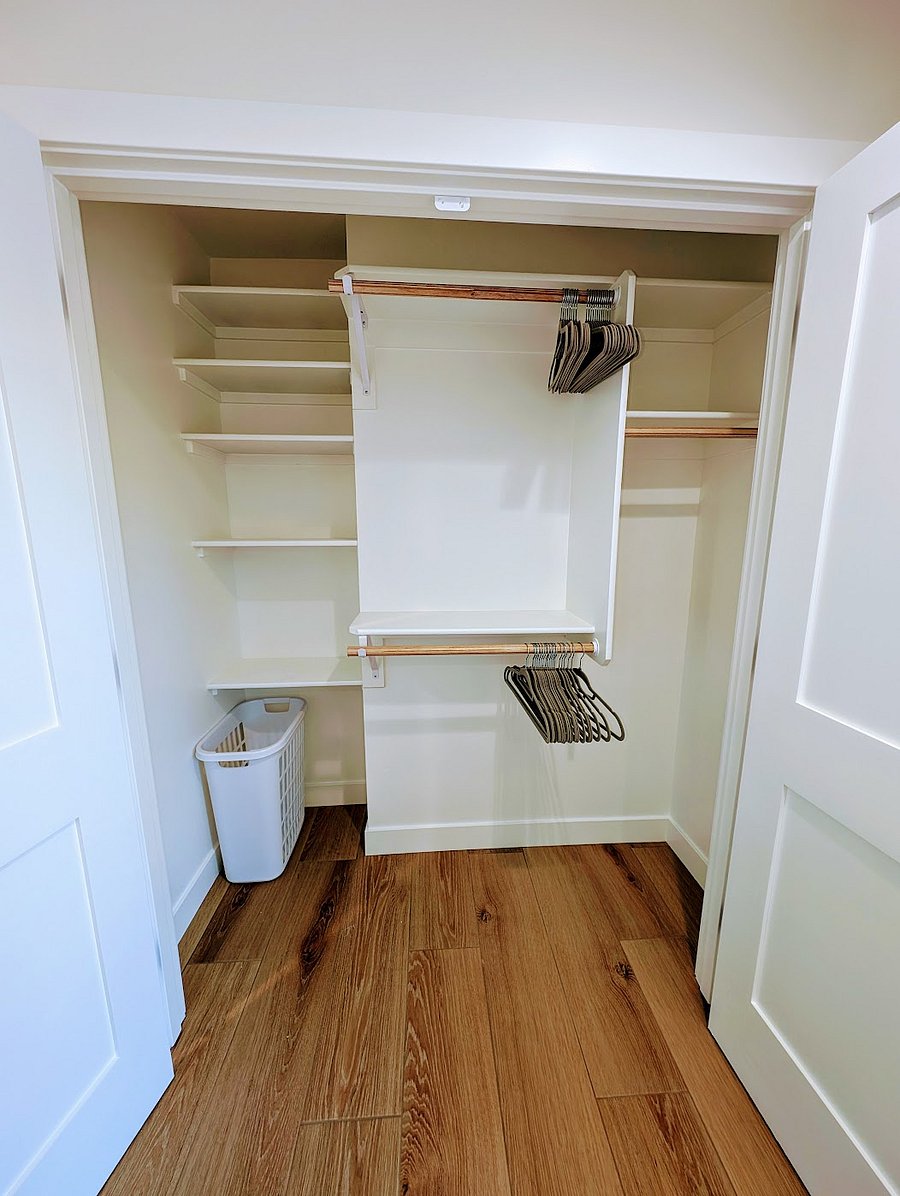 Bedroom 4 Closet