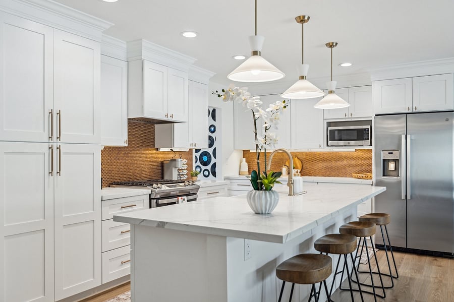 Kitchen With a Gas Cooktop and Oven is Equipped With an 'Air Fry' Feature
