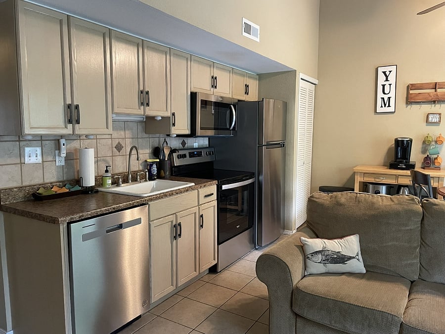 Furnished Finder property 681368_1 photo 11