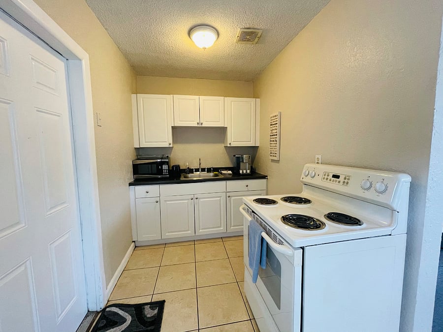 Furnished Finder property 681566_2 photo 17