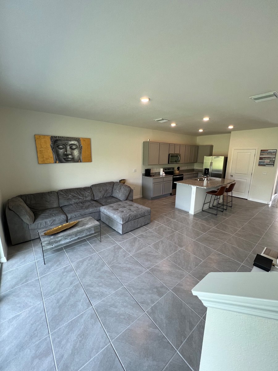 Furnished Finder property 681700_1 photo 3