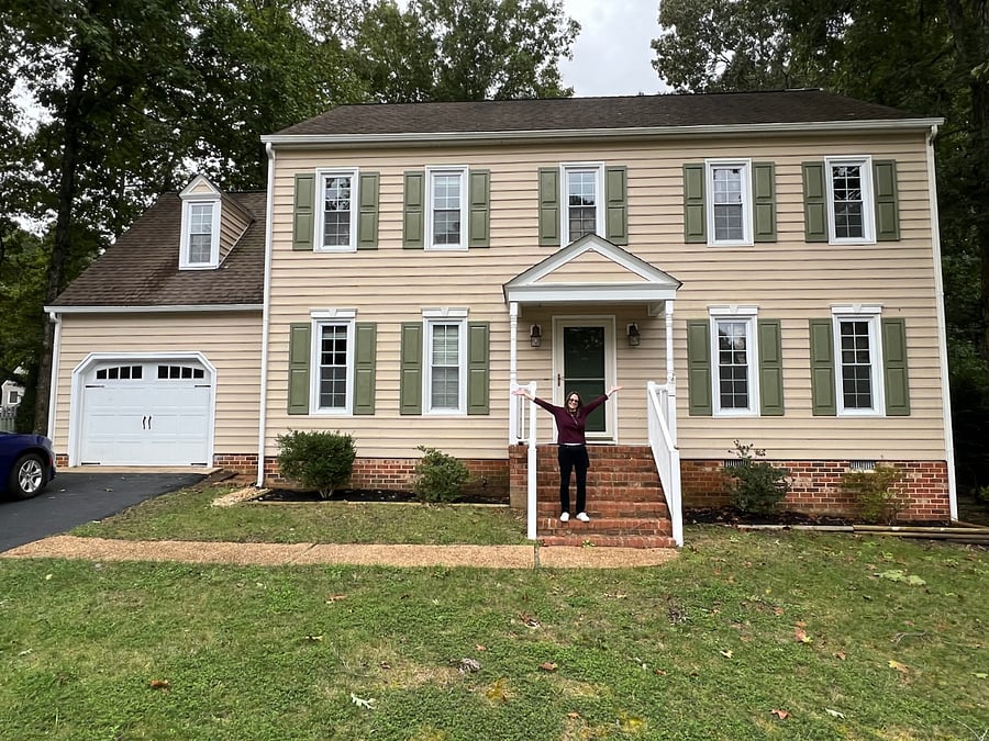 Welcome to my home! This photo was taken on closing day.