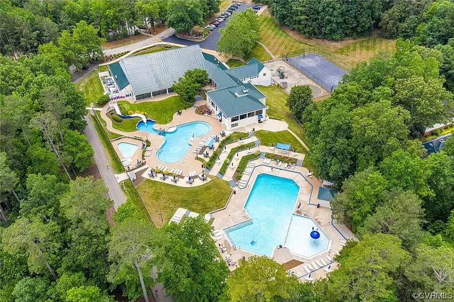 Who can say no to the pools?! There is a nominal visitor fee but worth it. There are chairs, umbrellas, and lifeguards on duty.