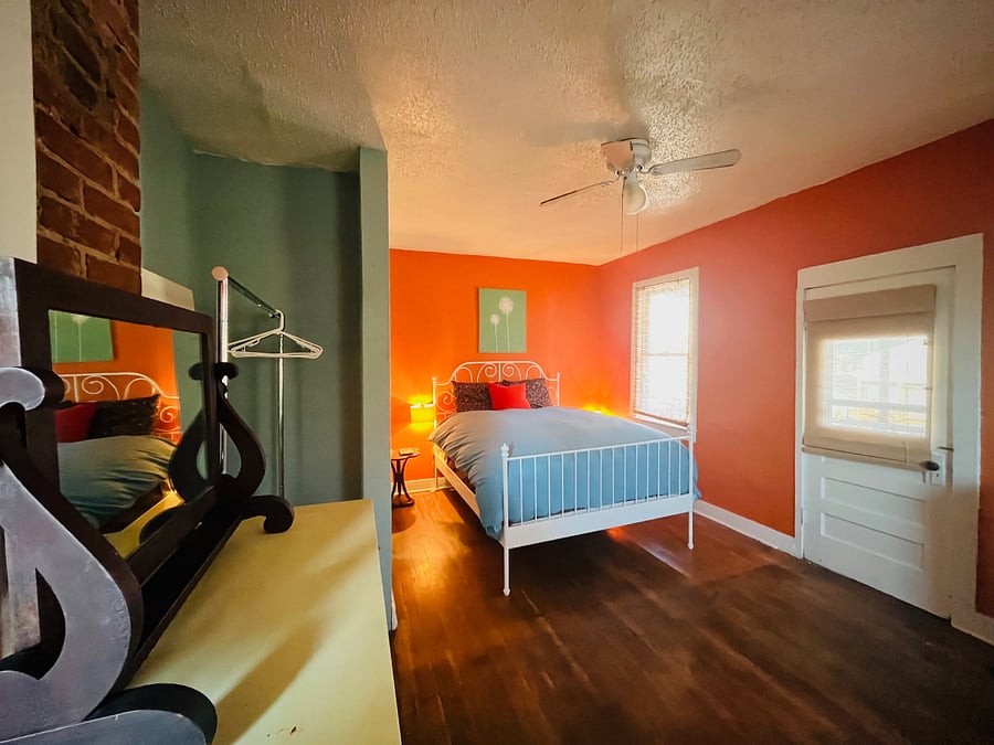 2nd Room available for rent to tenants if extra space is needed! More on description.