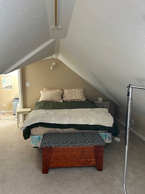 queen bed