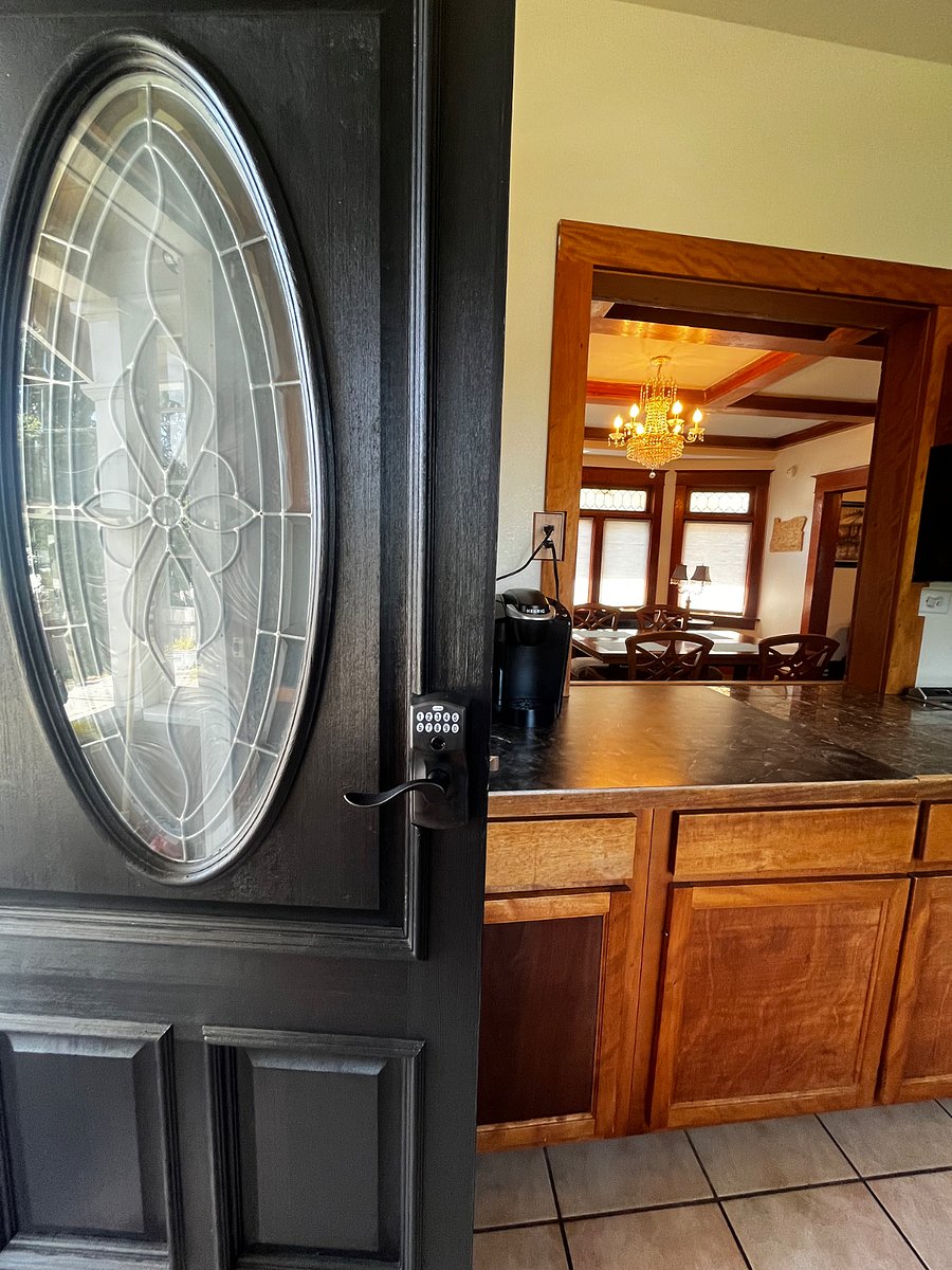 Furnished Finder property 681847_1 photo 17