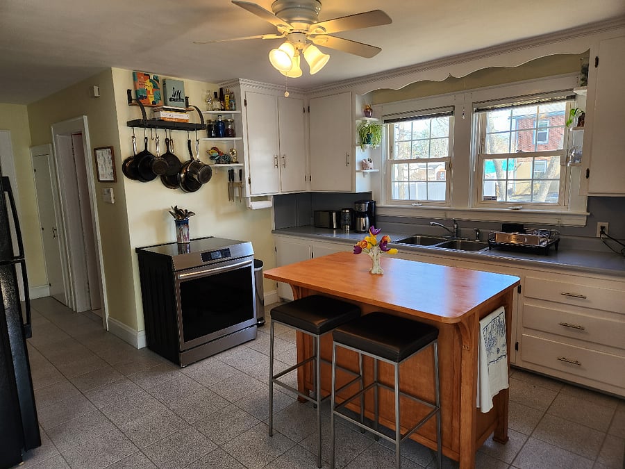 Shared first floor kitchen