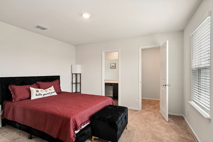 Furnished Finder property 682200_1 photo 9