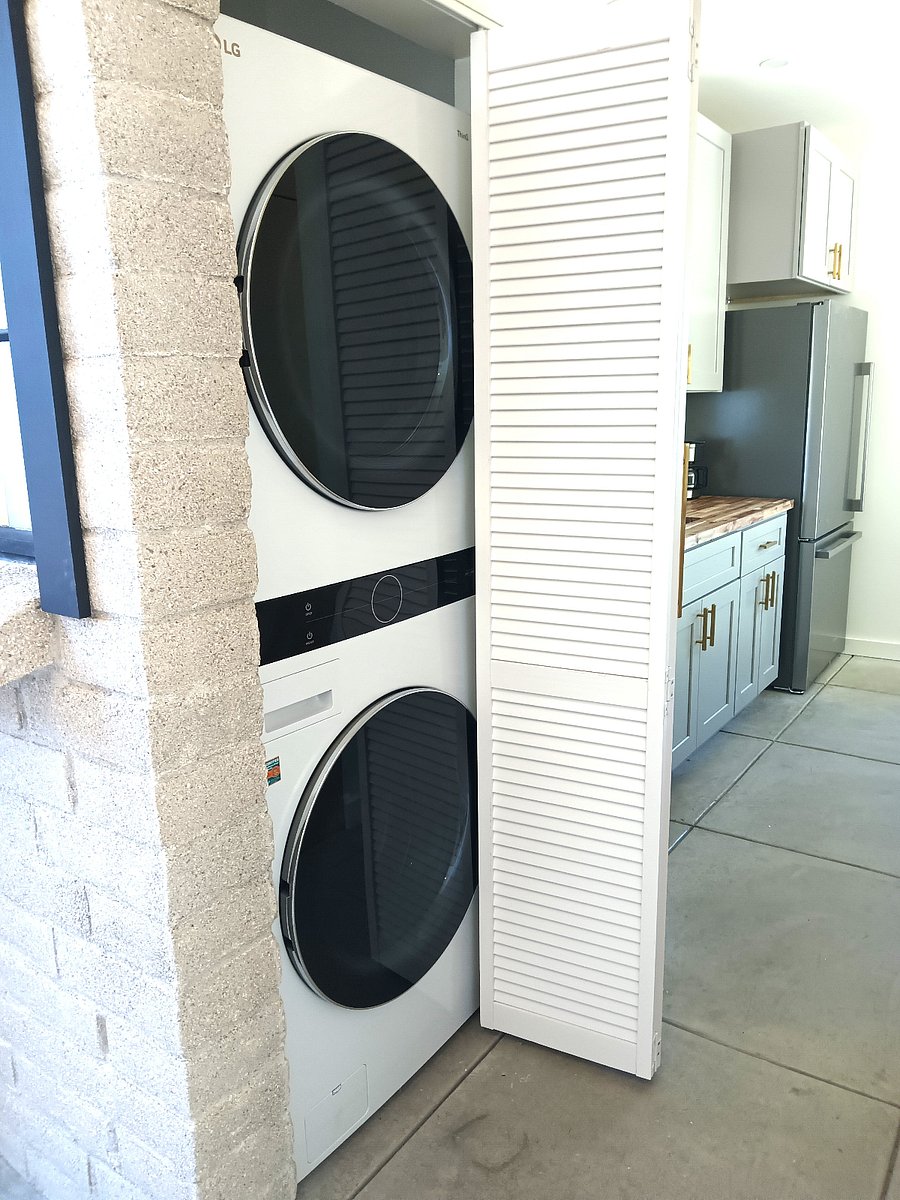 Brand new LG Washtower in unit
