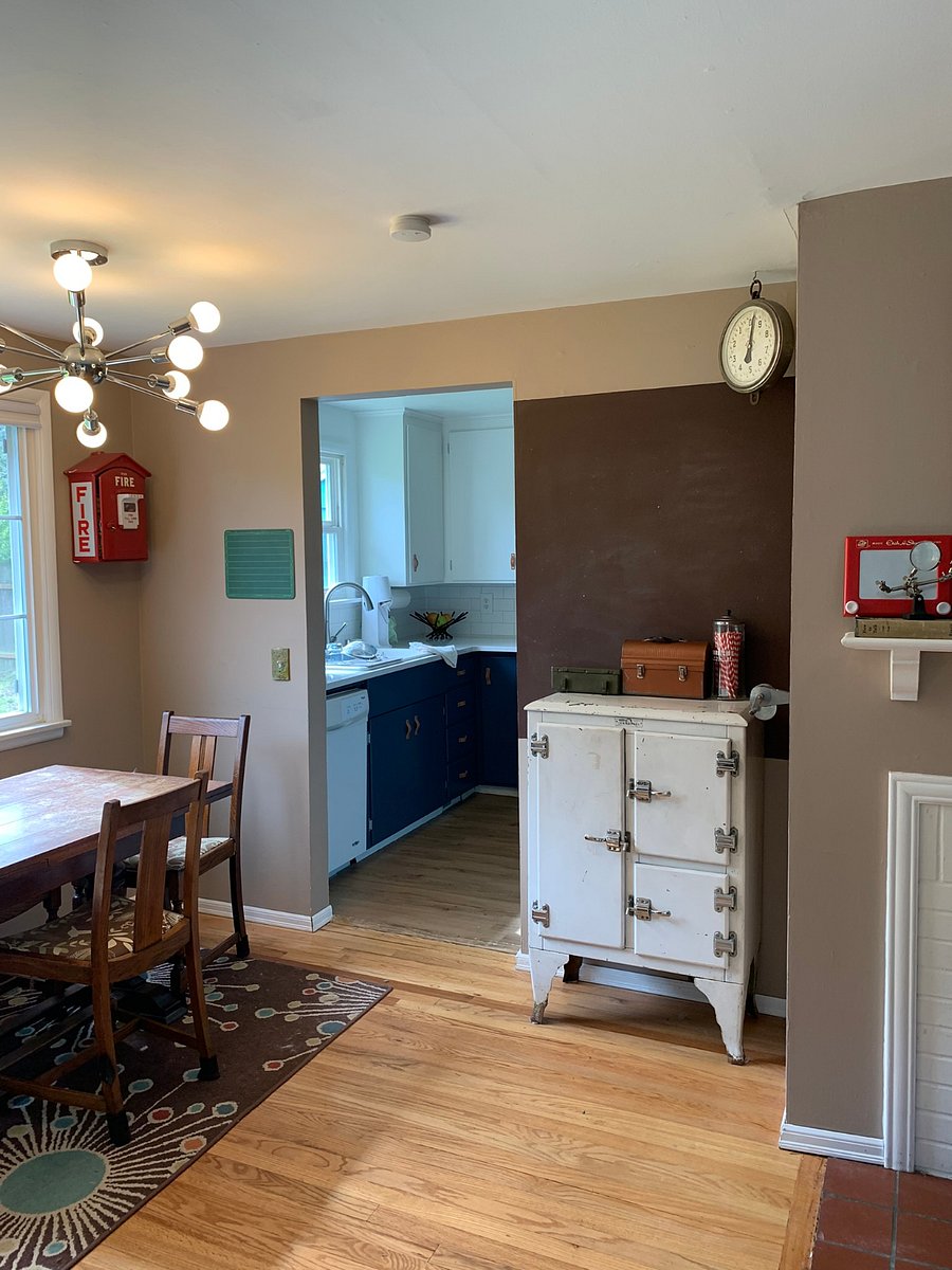 Kitchen entry