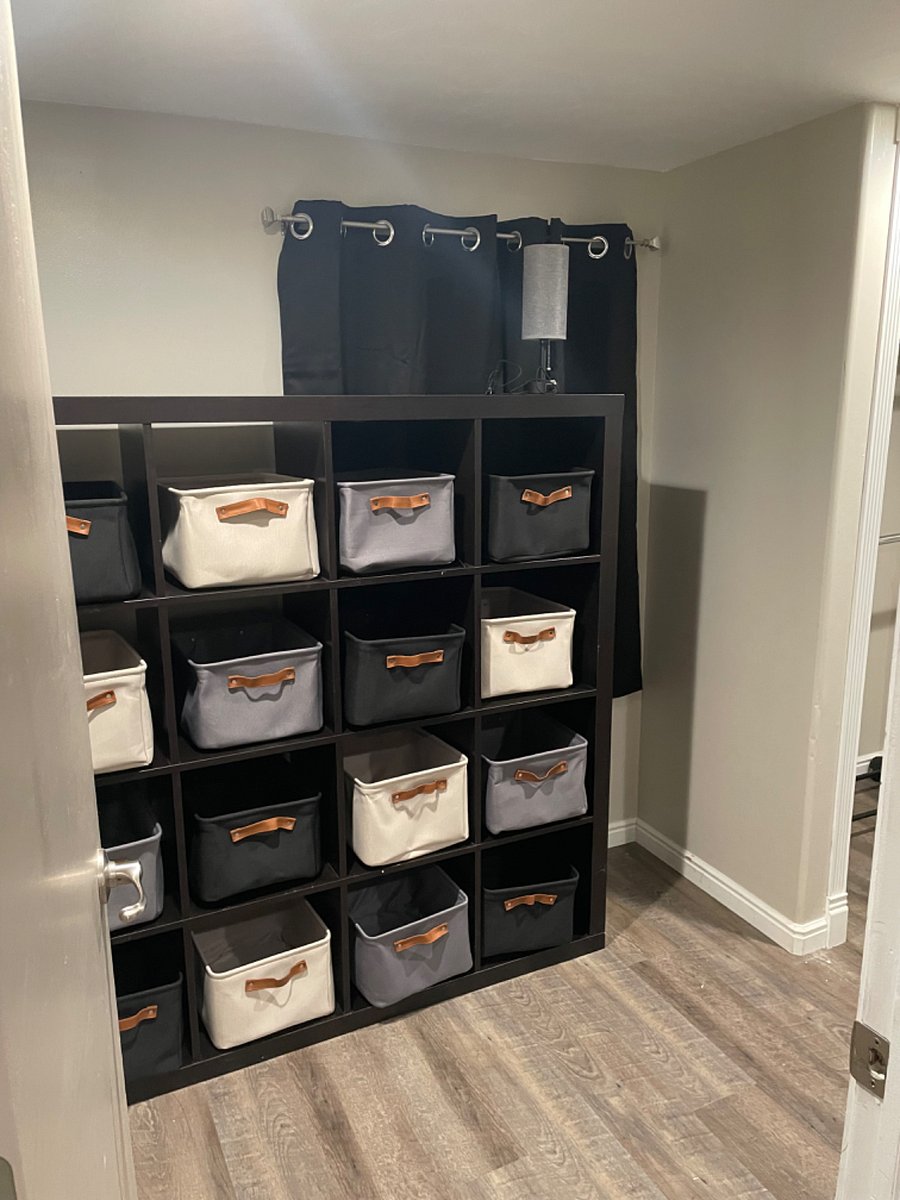 2nd bedroom- entrance & dresser