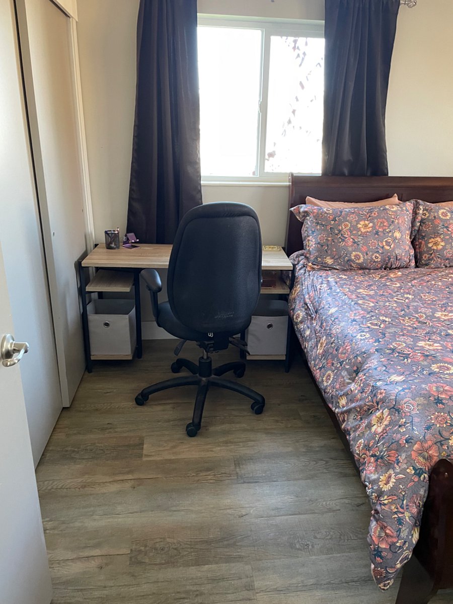 Master Bedroom- Desk
