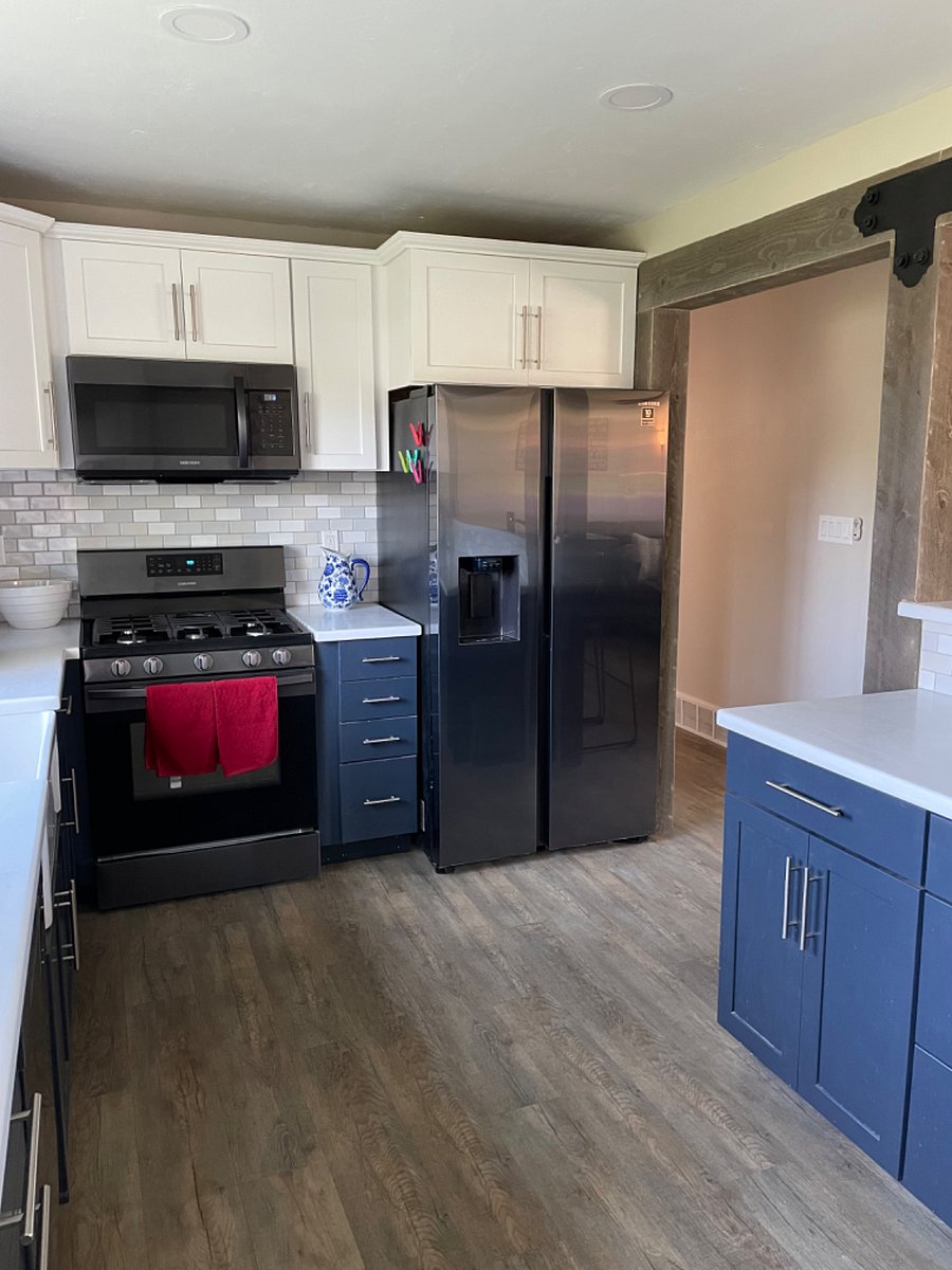 Kitchen- Fridge & gas range