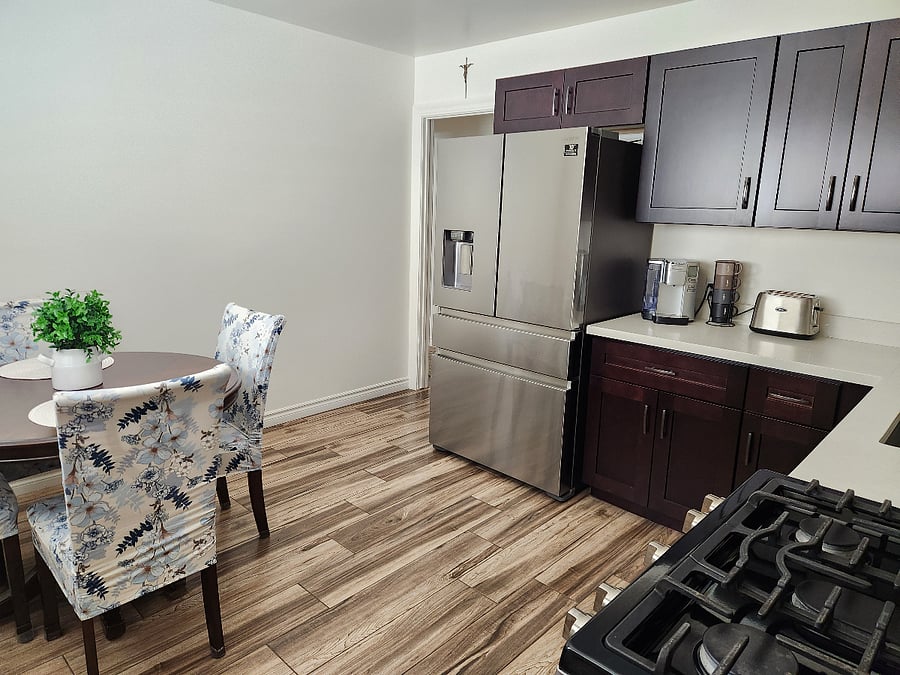 Dining area in kitchen