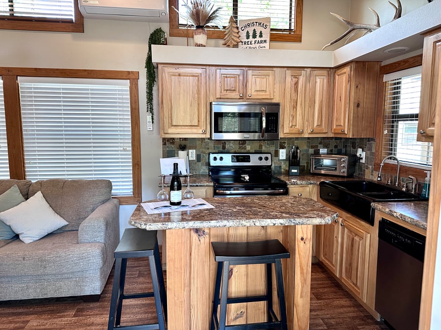Furnished Finder property 682639_1 photo 3