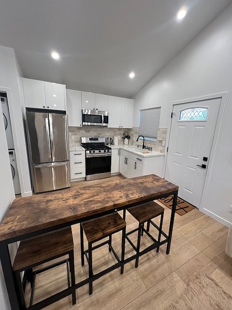 Furnished Finder property 682700_1 photo 5