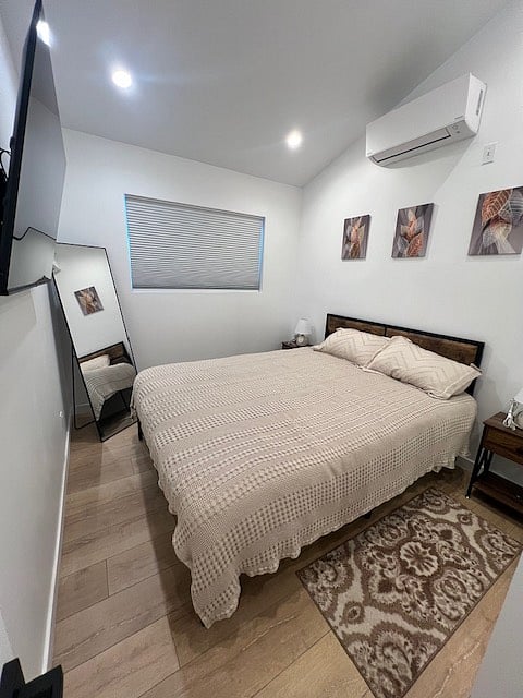 Furnished Finder property 682700_1 photo 8