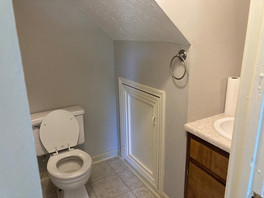 half bathroom ground floor