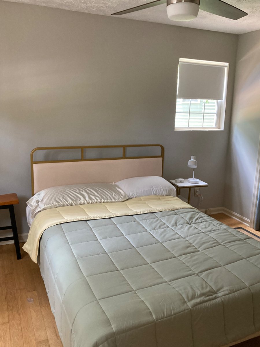 Queen size bed