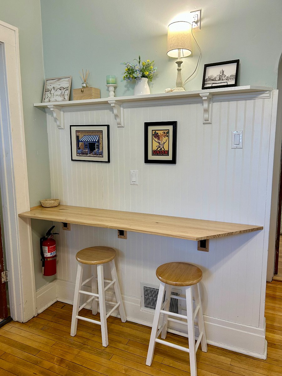 Breakfast nook