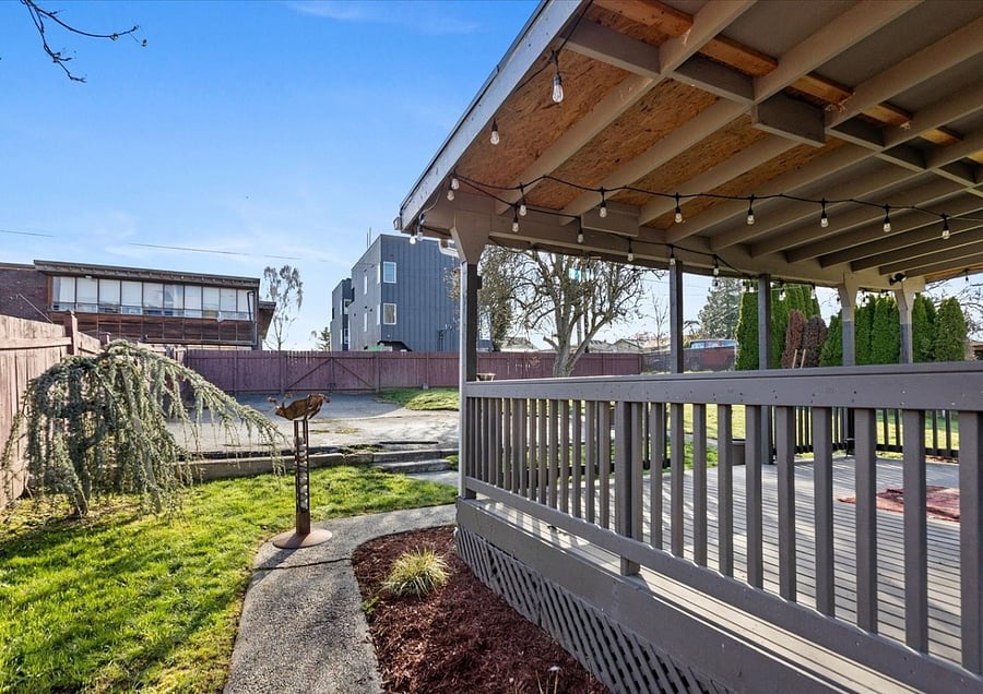 Large Porch and Backyard