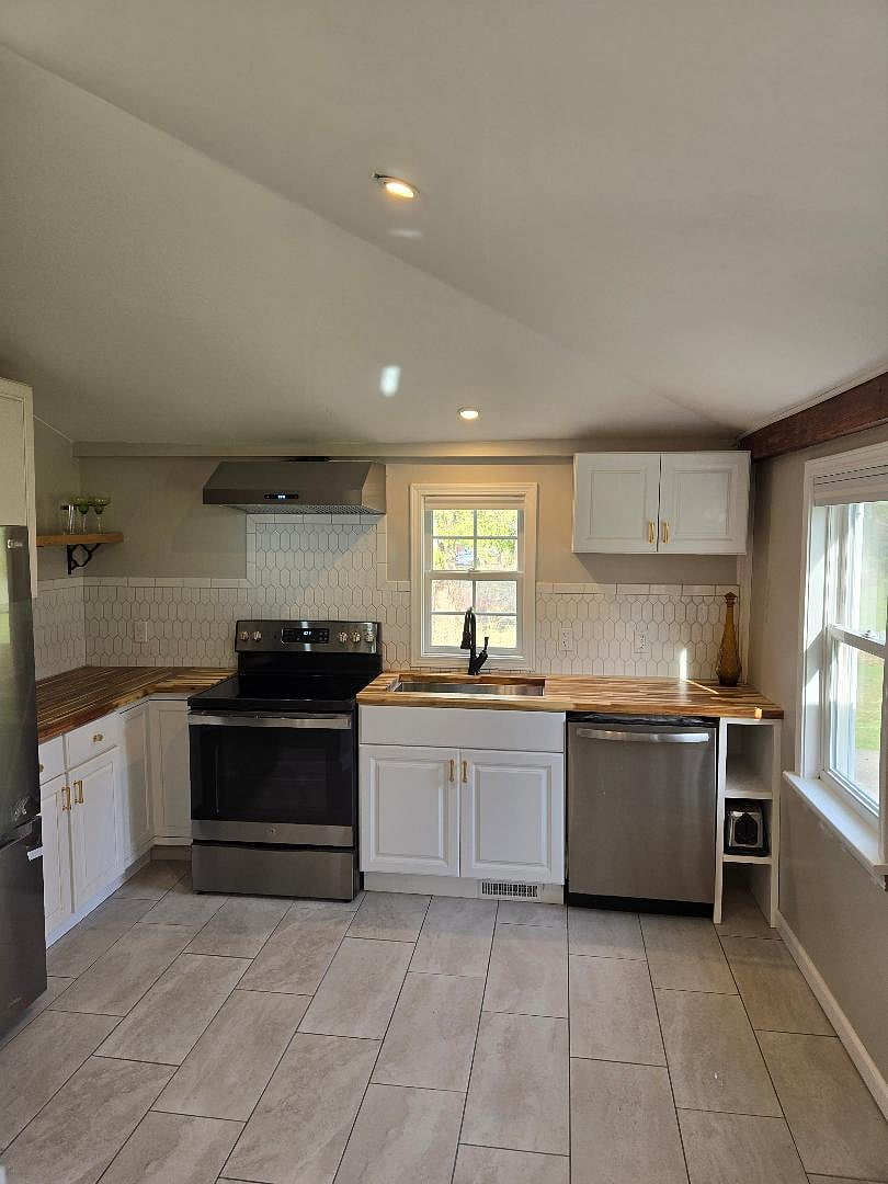 Furnished Finder property 683058_1 photo 12