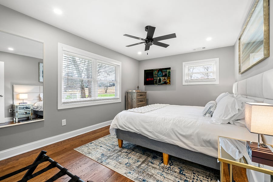 Bedroom 1- King Bed