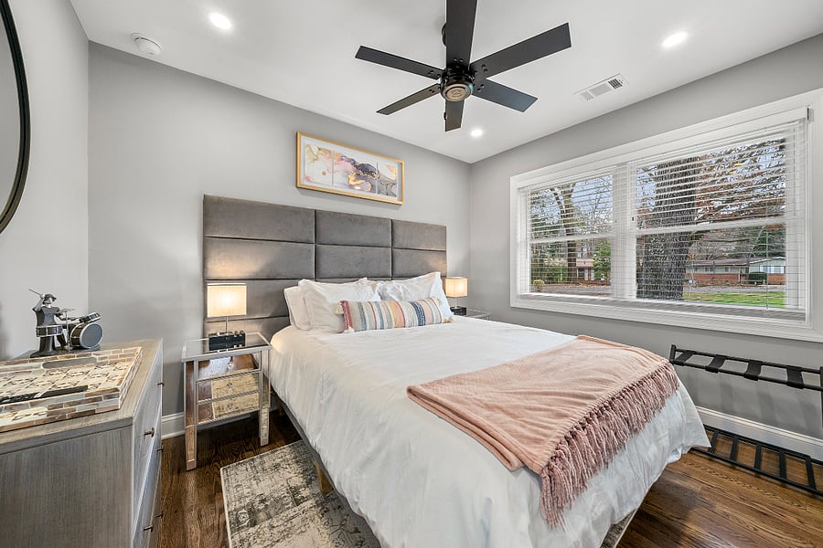 Bedroom 3- Queen Bed