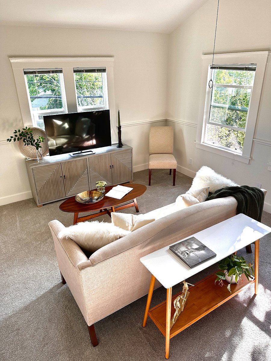 Furnished Finder property 683806_1 photo 2