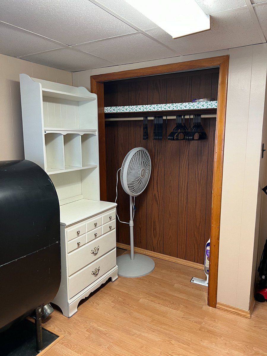 closet in office