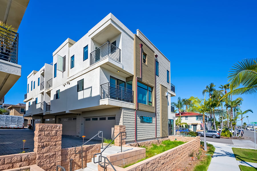 New (2021) Modern efficient home with garage