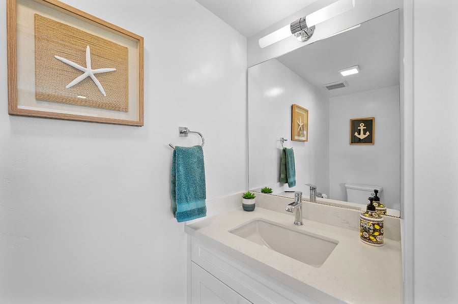 salon powder room