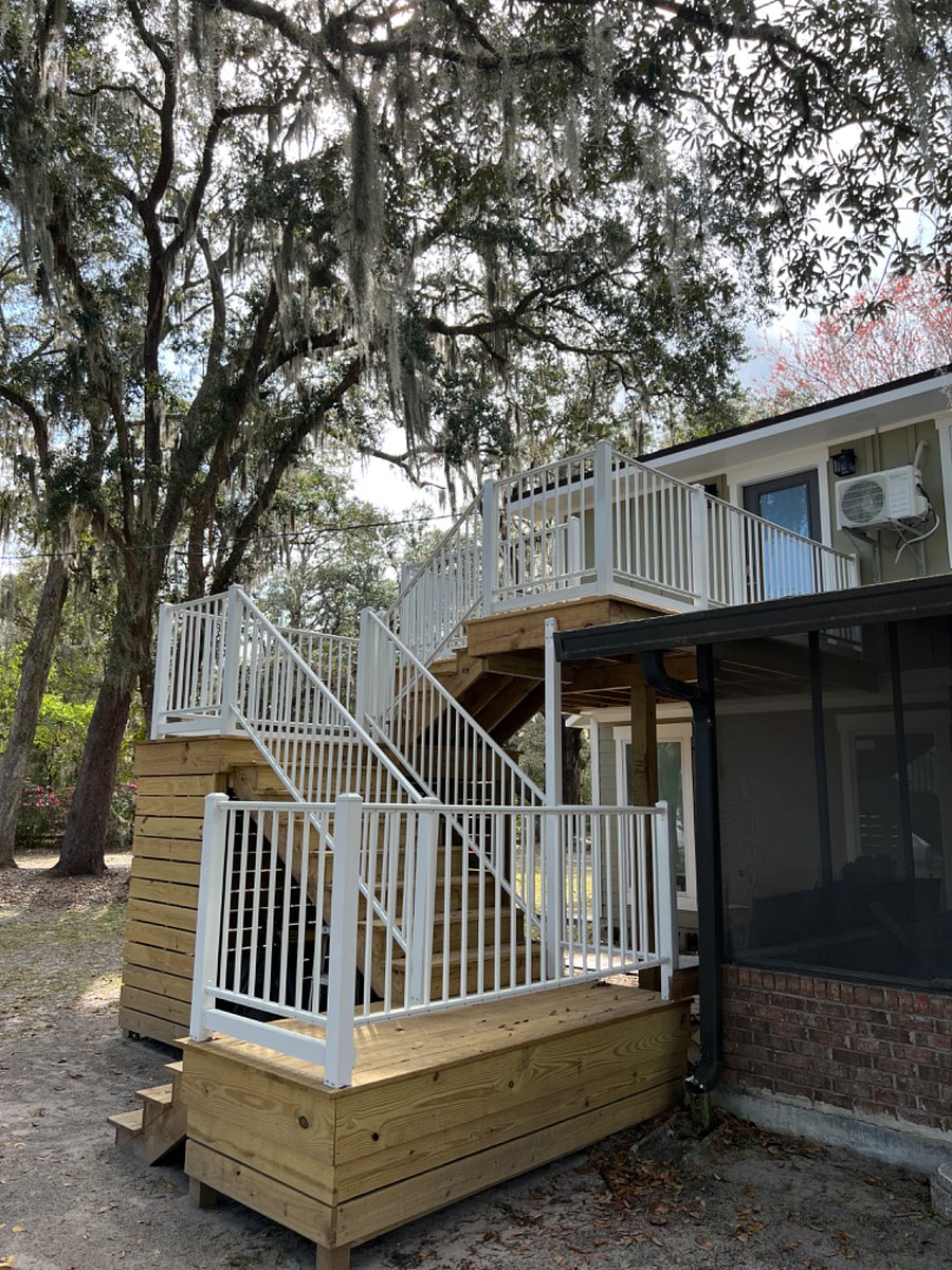 Private deck and entryway