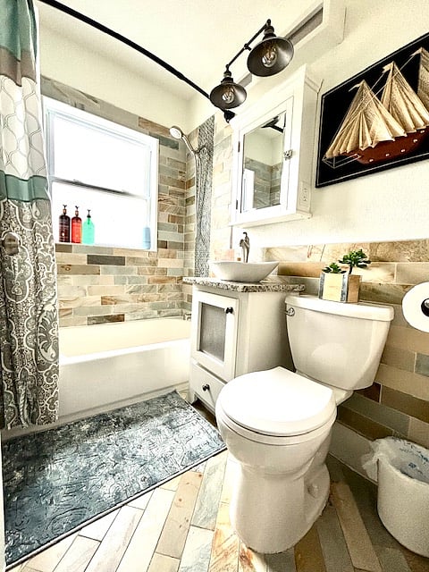 Clean, bright, airy bathroom.