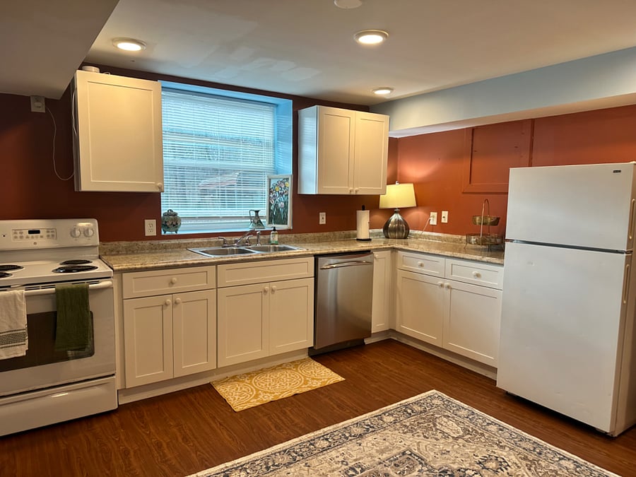 Furnished Finder property 684036_1 photo 3
