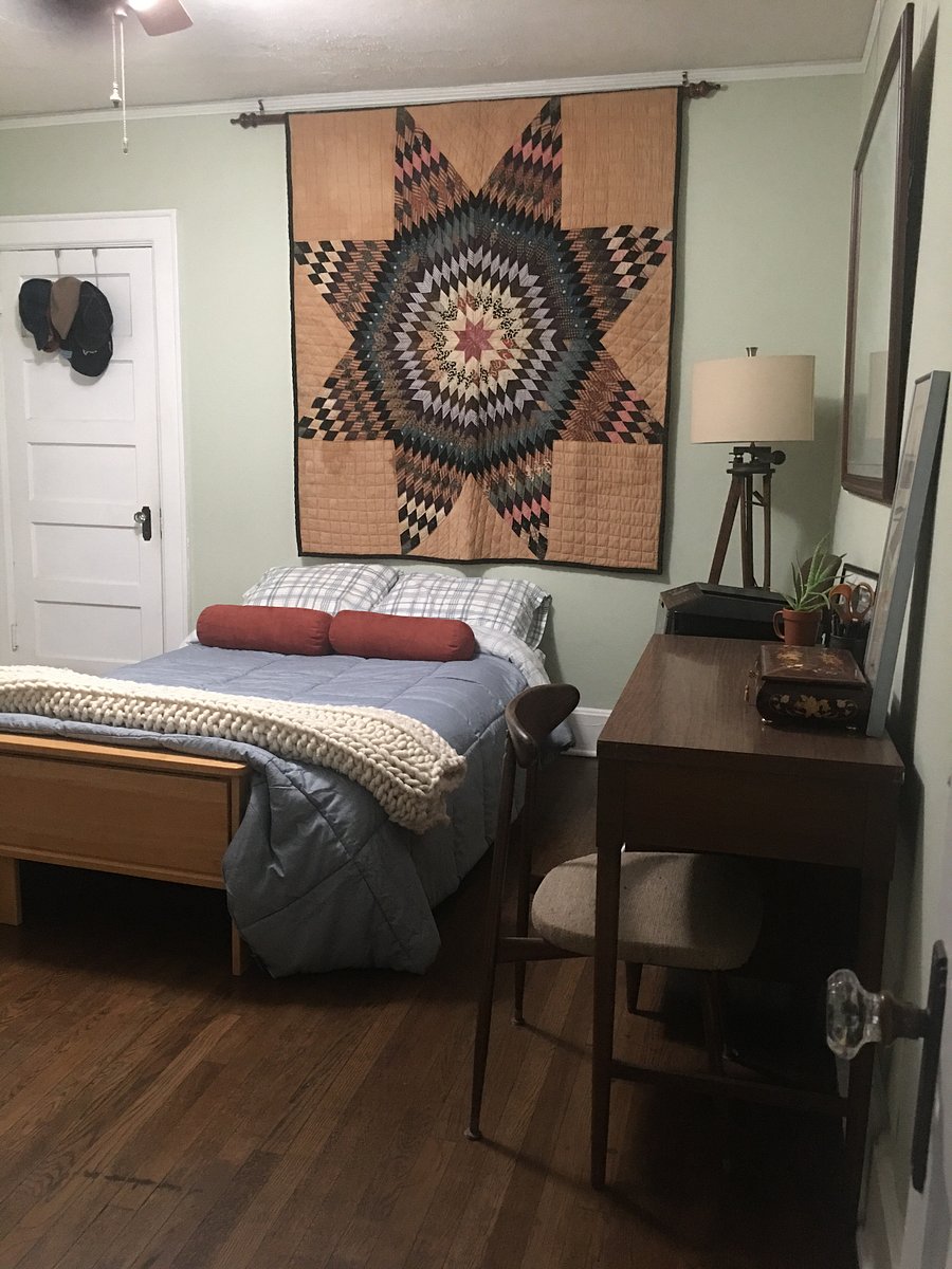 American FolkArt / Nautical room is darker and quieter in contrast.