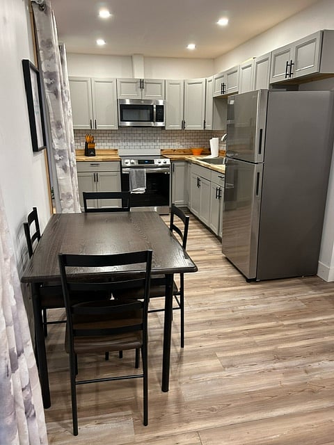 Furnished Finder property 684239_2 photo 4