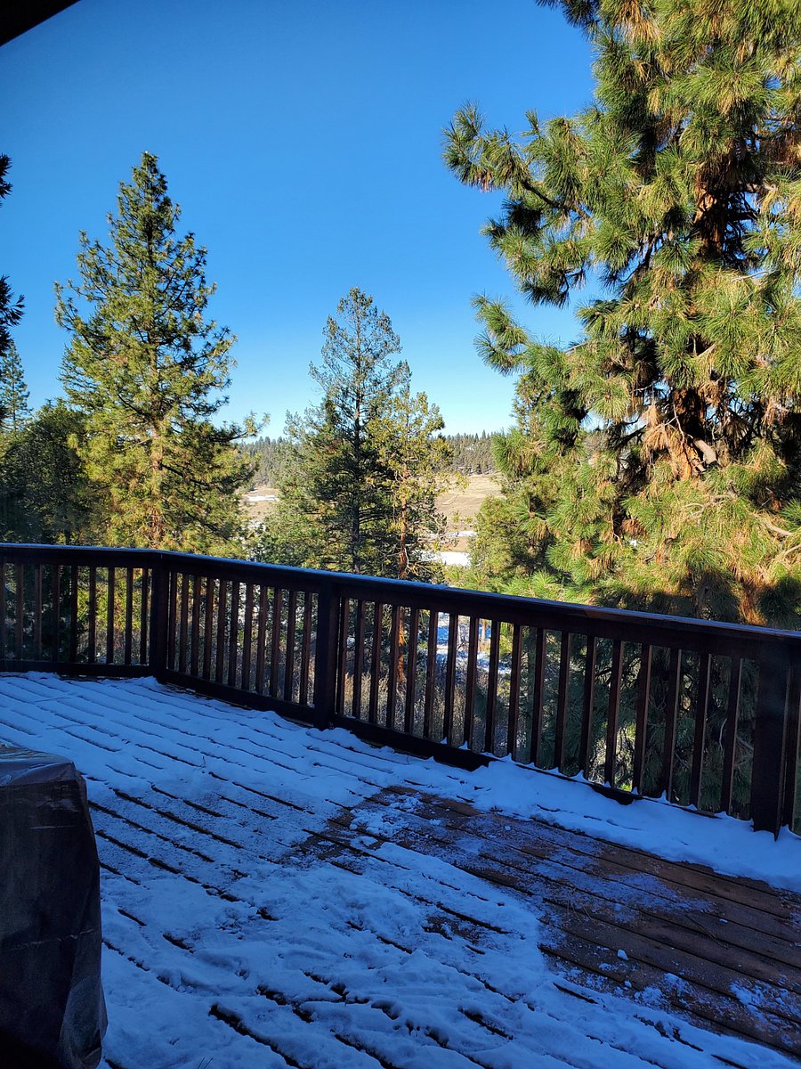 Comfortable seating on the deck, wildlife below. Snow extra