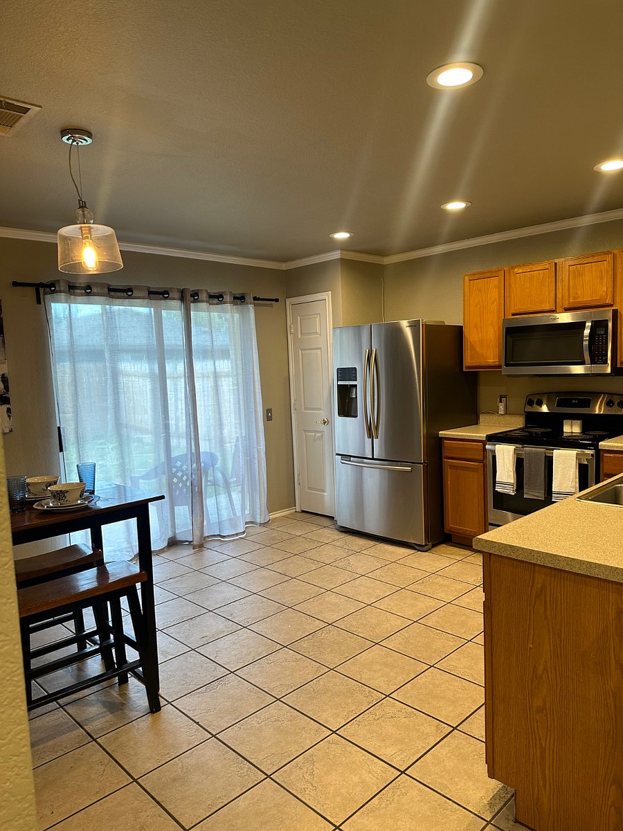 Furnished Finder property 684366_1 photo 3