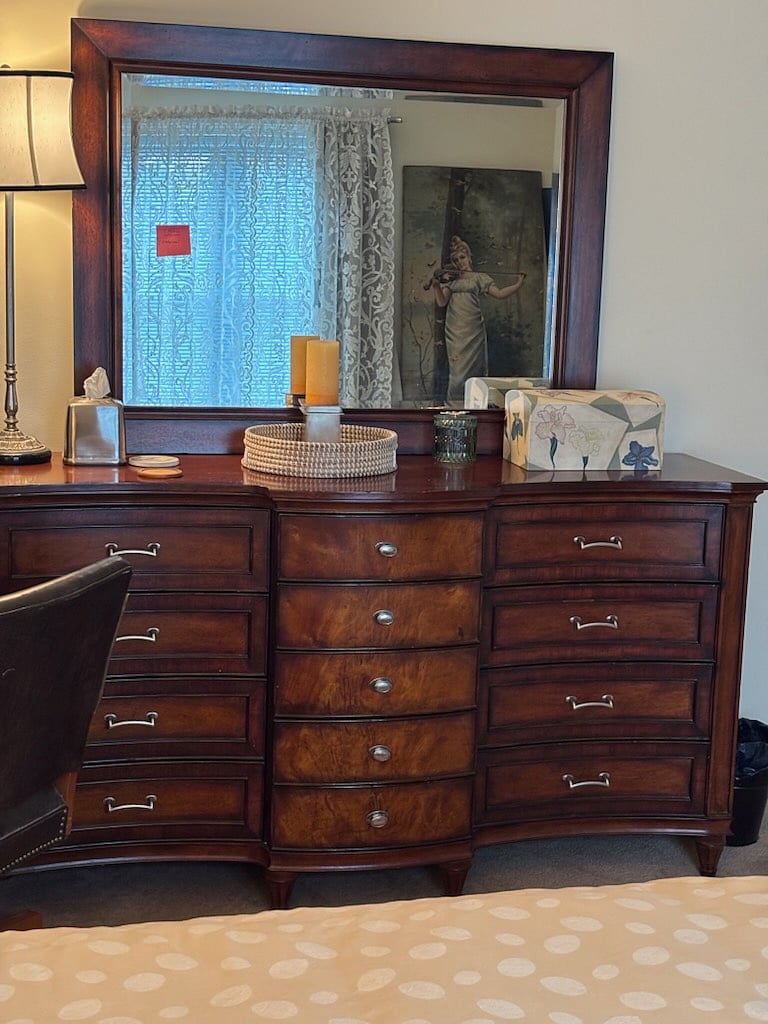 BR dresser