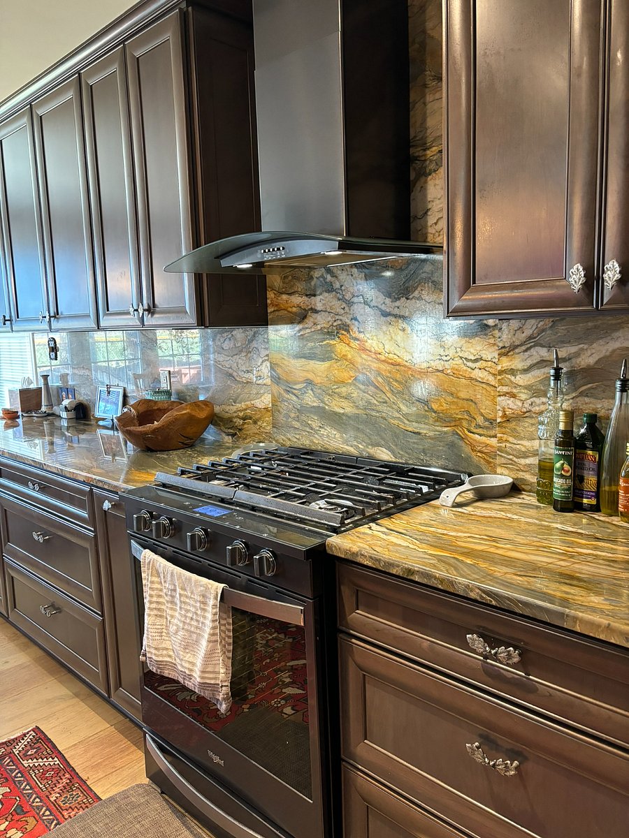 Gas cooktop and range
