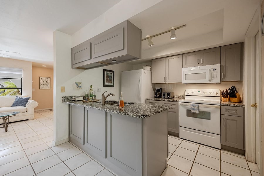 Furnished Finder property 684444_1 photo 10