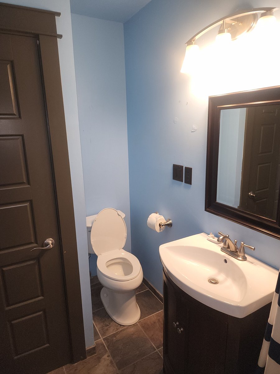 2nd bedroom full bath