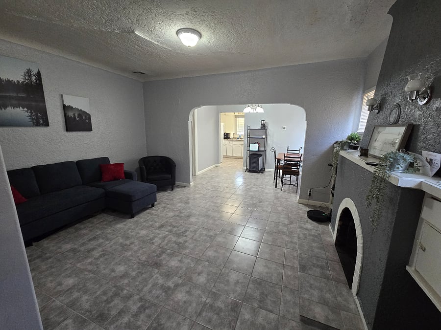 Furnished Finder property 684570_1 photo 3